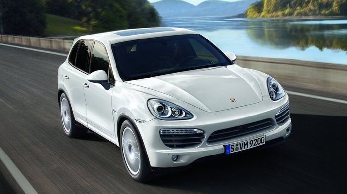 Η επόμενη Porsche Cayenne (στην φωτό η υπάρχουσα) θα διαθέτει από το 2018 και coupe παραλλαγή, χωρίς να απολέσει την 5θυρη διαμόρφωσή της.